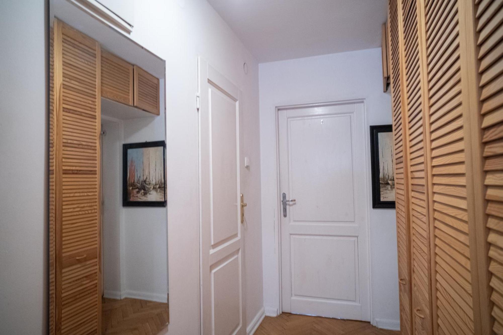 Apartrooms Near Old Town In Warsaw Dnf Done Invoice Bagian luar foto
