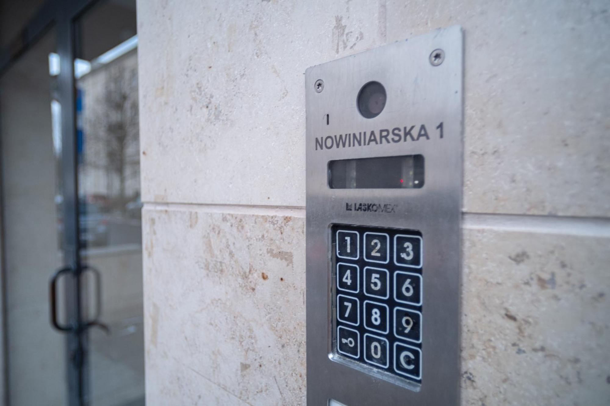 Apartrooms Near Old Town In Warsaw Dnf Done Invoice Bagian luar foto